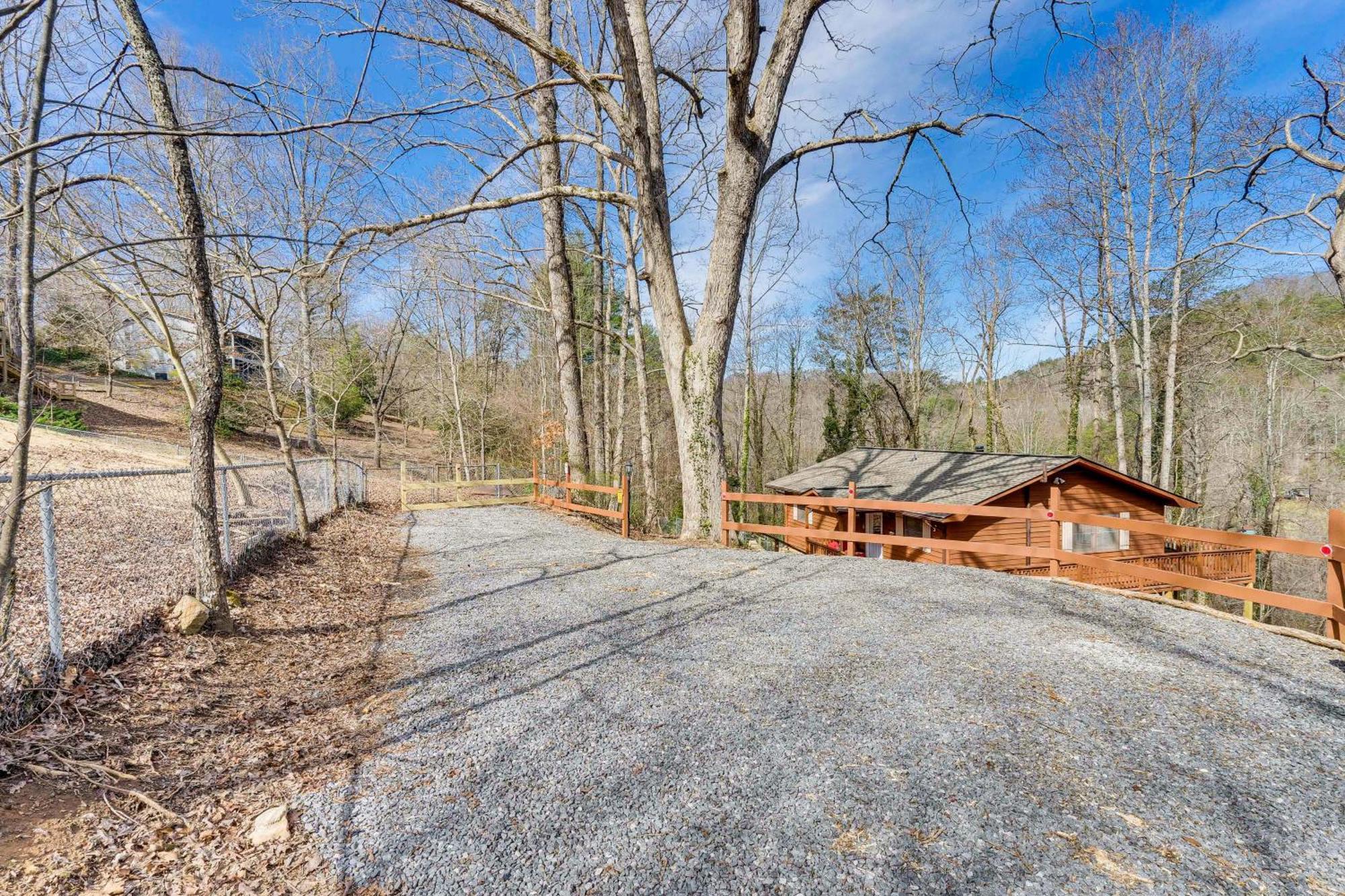 Pet-Friendly Hiawassee Cabin With Lake Views And Sauna Villa Exterior photo